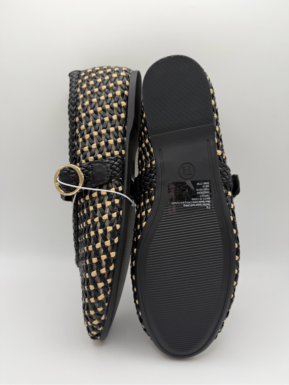 Women’s Noemi Flats with Memory Foam Insole - Universal Thread - Picture 9 of 10